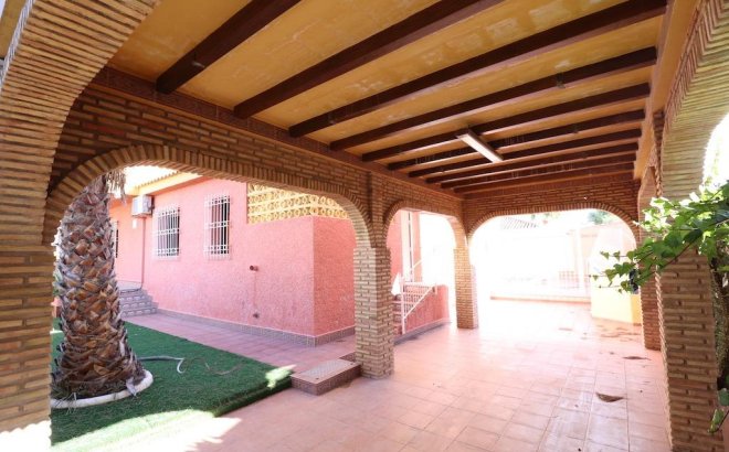 Resale - Villa -
Cabo Roig - Costa Blanca