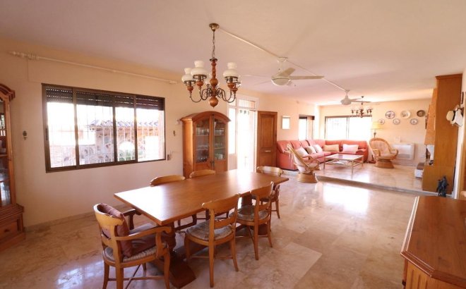 Resale - Villa -
Cabo Roig - Costa Blanca