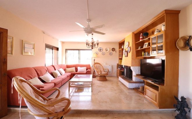 Resale - Villa -
Cabo Roig - Costa Blanca