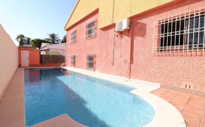 Resale - Villa -
Cabo Roig - Costa Blanca