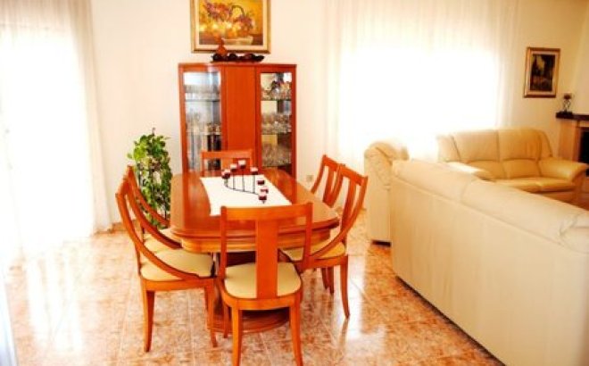 Herverkoop - Villa -
La Zenia - Costa Blanca