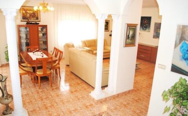Herverkoop - Villa -
La Zenia - Costa Blanca
