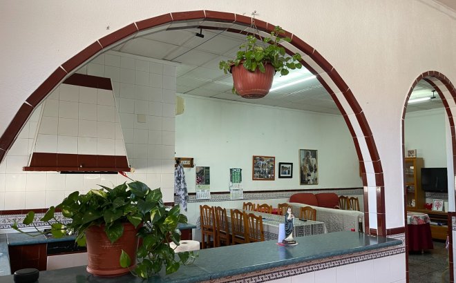 Resale - Town House -
San Miguel de Salinas - Inland