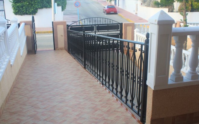 Herverkoop - Town House -
Los Altos - Costa Blanca