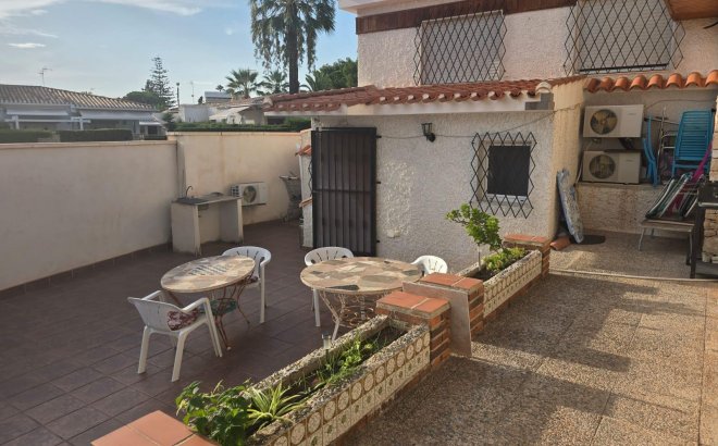 Resale - Villa -
Orihuela Costa - Campoamor