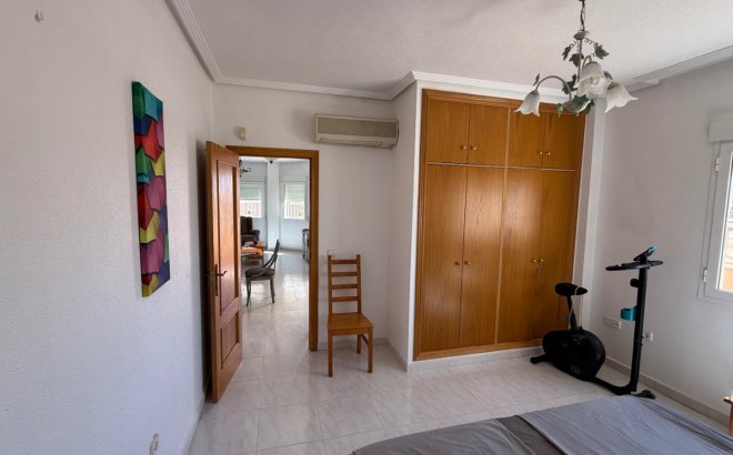 Revente - Villa -
Orihuela Costa - Costa Blanca