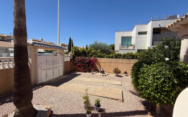 Revente - Villa -
Orihuela Costa - Costa Blanca