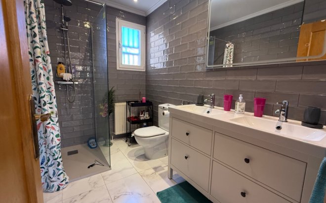 Revente - Villa -
Orihuela Costa - Costa Blanca