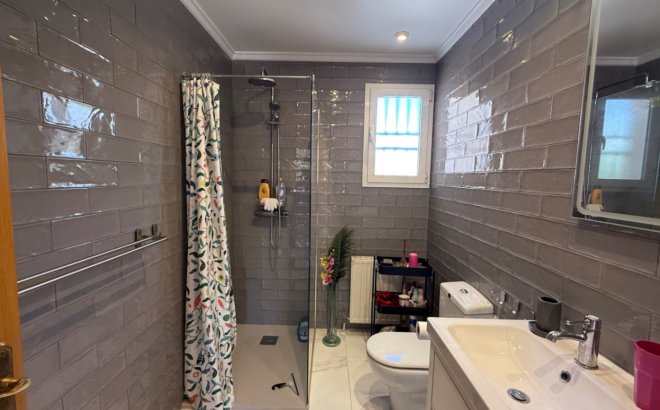 Revente - Villa -
Orihuela Costa - Costa Blanca