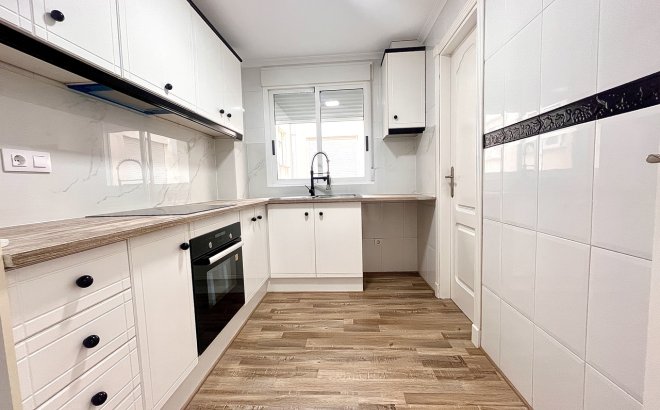 Resale - Apartment -
San Miguel de Salinas - Inland