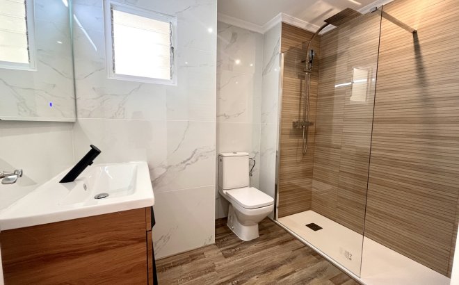 Resale - Apartment -
San Miguel de Salinas - Inland