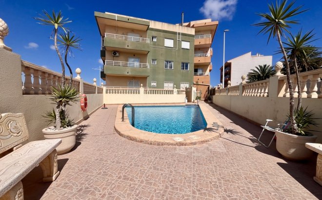 Resale - Apartment -
San Miguel de Salinas - Inland