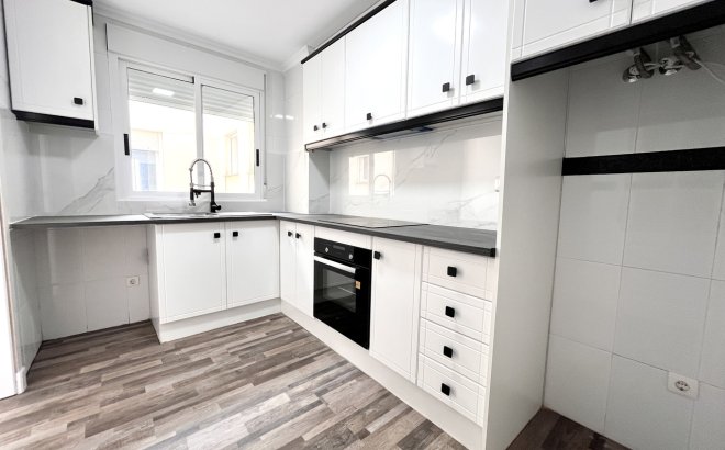 Resale - Apartment -
San Miguel de Salinas - Inland