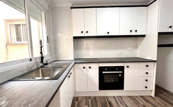 Resale - Apartment -
San Miguel de Salinas - Inland