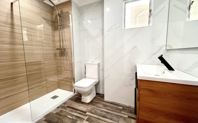 Resale - Apartment -
San Miguel de Salinas - Inland