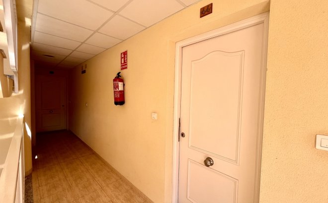 Resale - Apartment -
San Miguel de Salinas - Inland