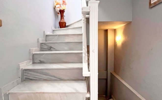 Resale - Villa -
Orihuela Costa - Costa Blanca