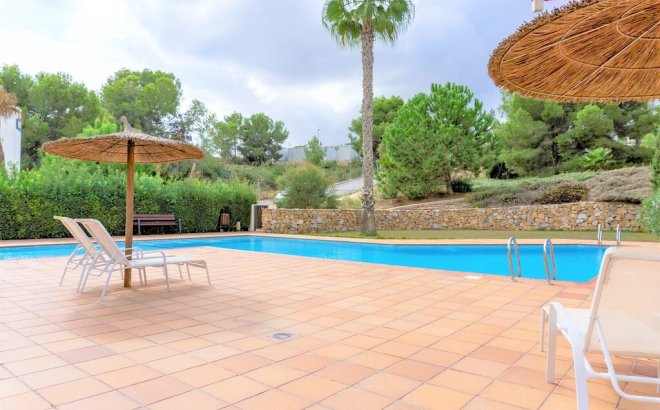 Resale - Villa -
Las Colinas Golf - Inland