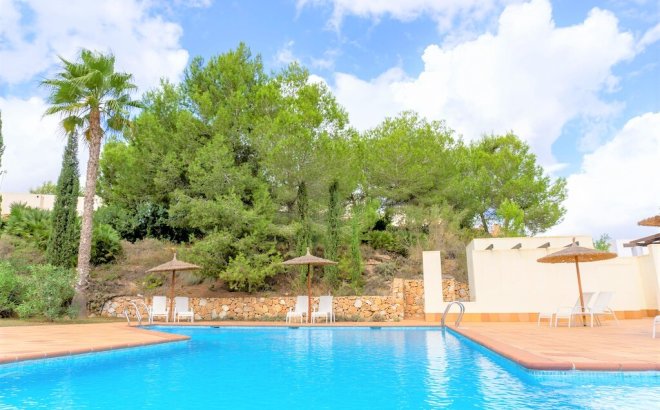 Resale - Villa -
Las Colinas Golf - Inland