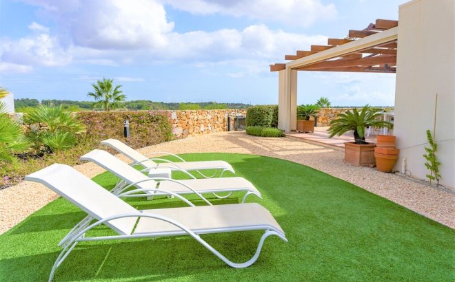 Resale - Villa -
Las Colinas Golf - Inland