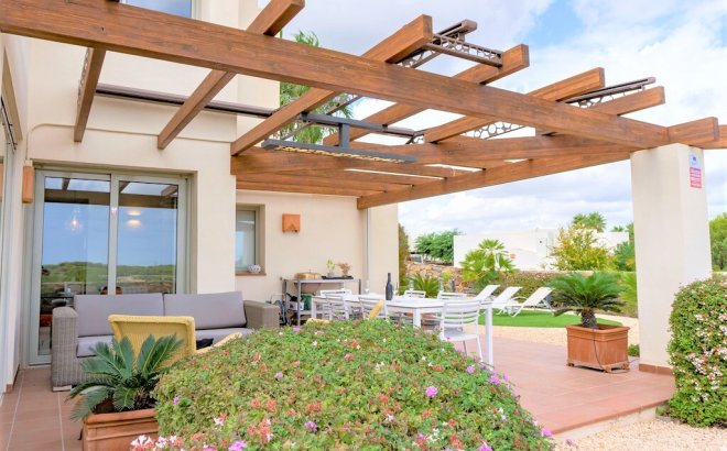 Resale - Villa -
Las Colinas Golf - Inland