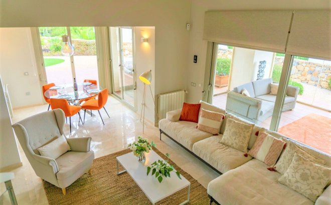 Resale - Villa -
Las Colinas Golf - Inland