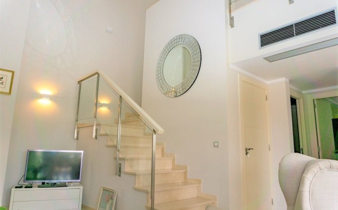 Resale - Villa -
Las Colinas Golf - Inland