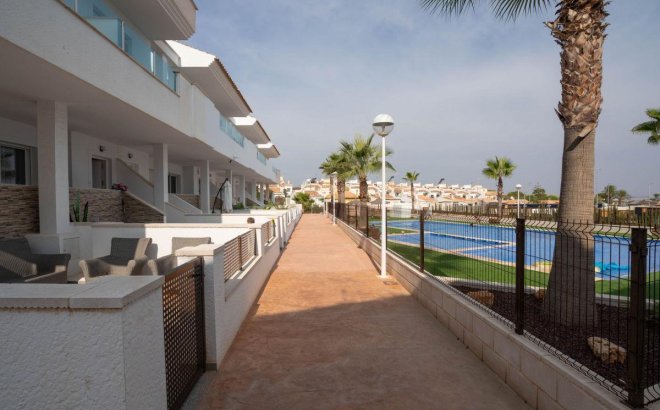 Resale - Dúplex -
Los Balcones - Costa Blanca