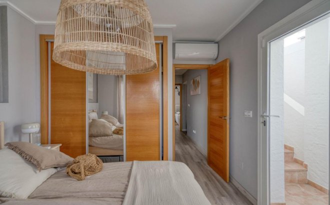 Resale - Dúplex -
Los Balcones - Costa Blanca