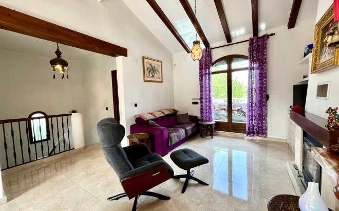 Revente - Villa -
Villamartin - Costa Blanca