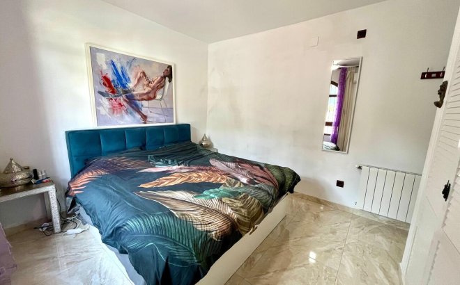 Revente - Villa -
Villamartin - Costa Blanca