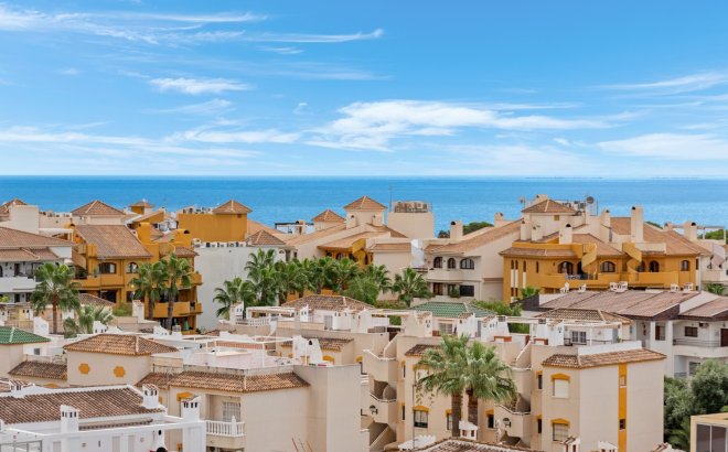 Resale - Apartment -
Punta Prima - Costa Blanca