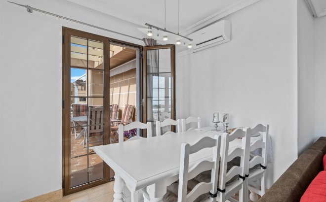 Resale - Apartment -
Punta Prima - Costa Blanca