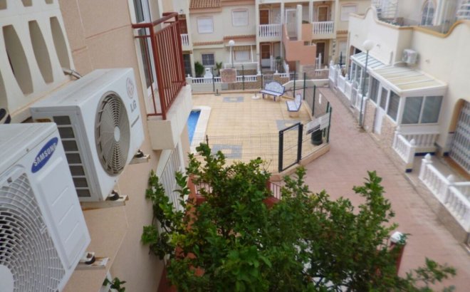 Herverkoop - Appartement -
La Florida - Inland