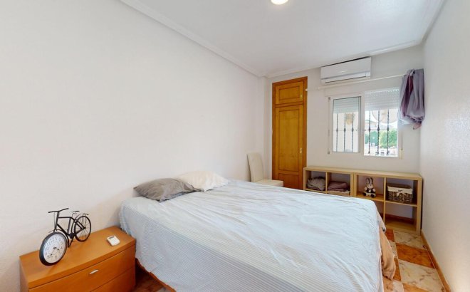 Revente - Appartement -
Orihuela Costa - La Zenia