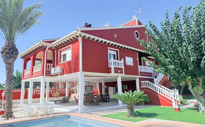 Revente - Villa -
Campoamor