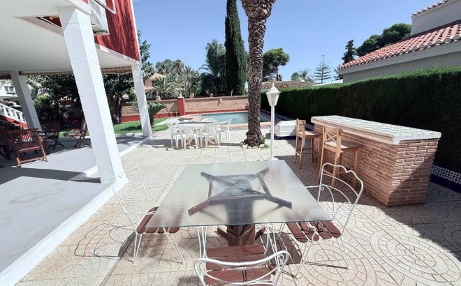 Revente - Villa -
Campoamor