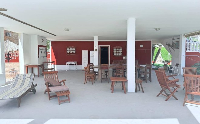 Revente - Villa -
Campoamor