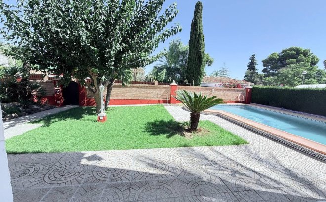 Revente - Villa -
Campoamor