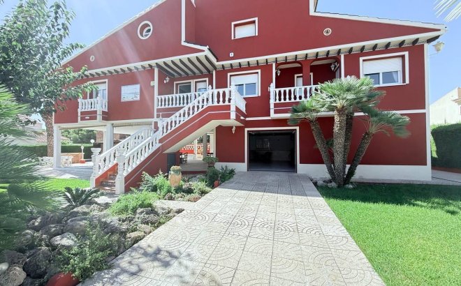 Revente - Villa -
Campoamor