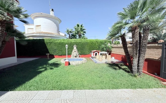 Revente - Villa -
Campoamor