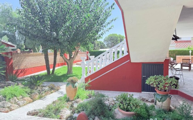 Revente - Villa -
Campoamor