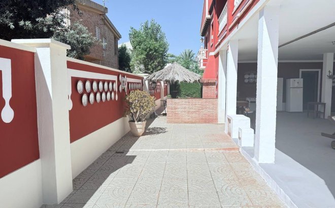 Revente - Villa -
Campoamor