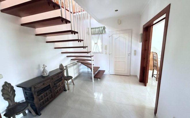 Revente - Villa -
Campoamor