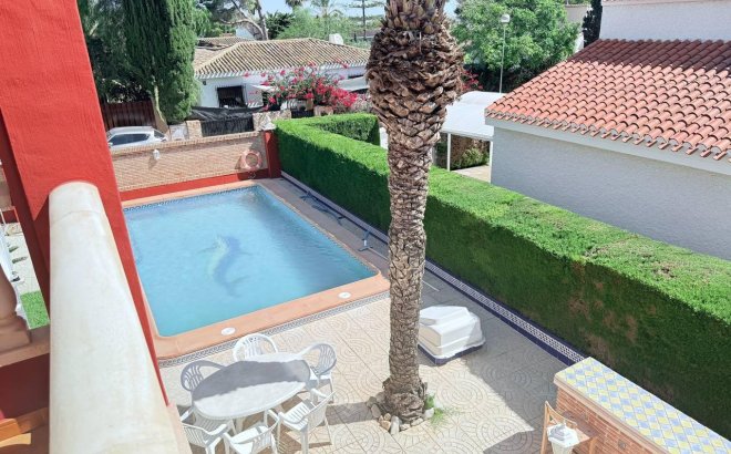 Revente - Villa -
Campoamor