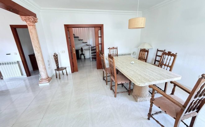 Revente - Villa -
Campoamor