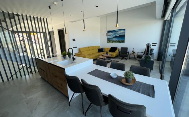 Herverkoop - Villa -
Rojales - Inland