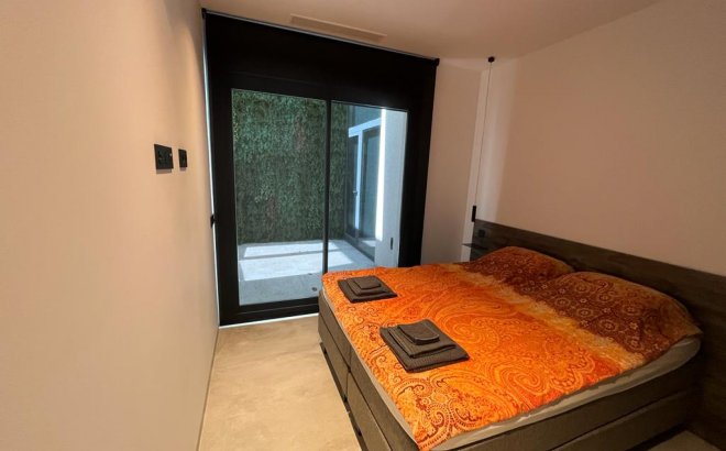 Herverkoop - Villa -
Rojales - Inland