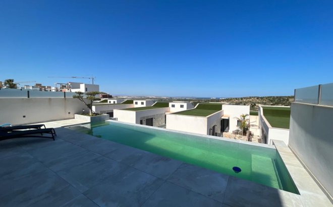 Herverkoop - Villa -
Rojales - Inland