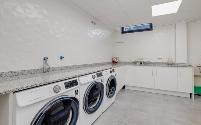 Revente - Villa -
Torrevieja - Los Balcones